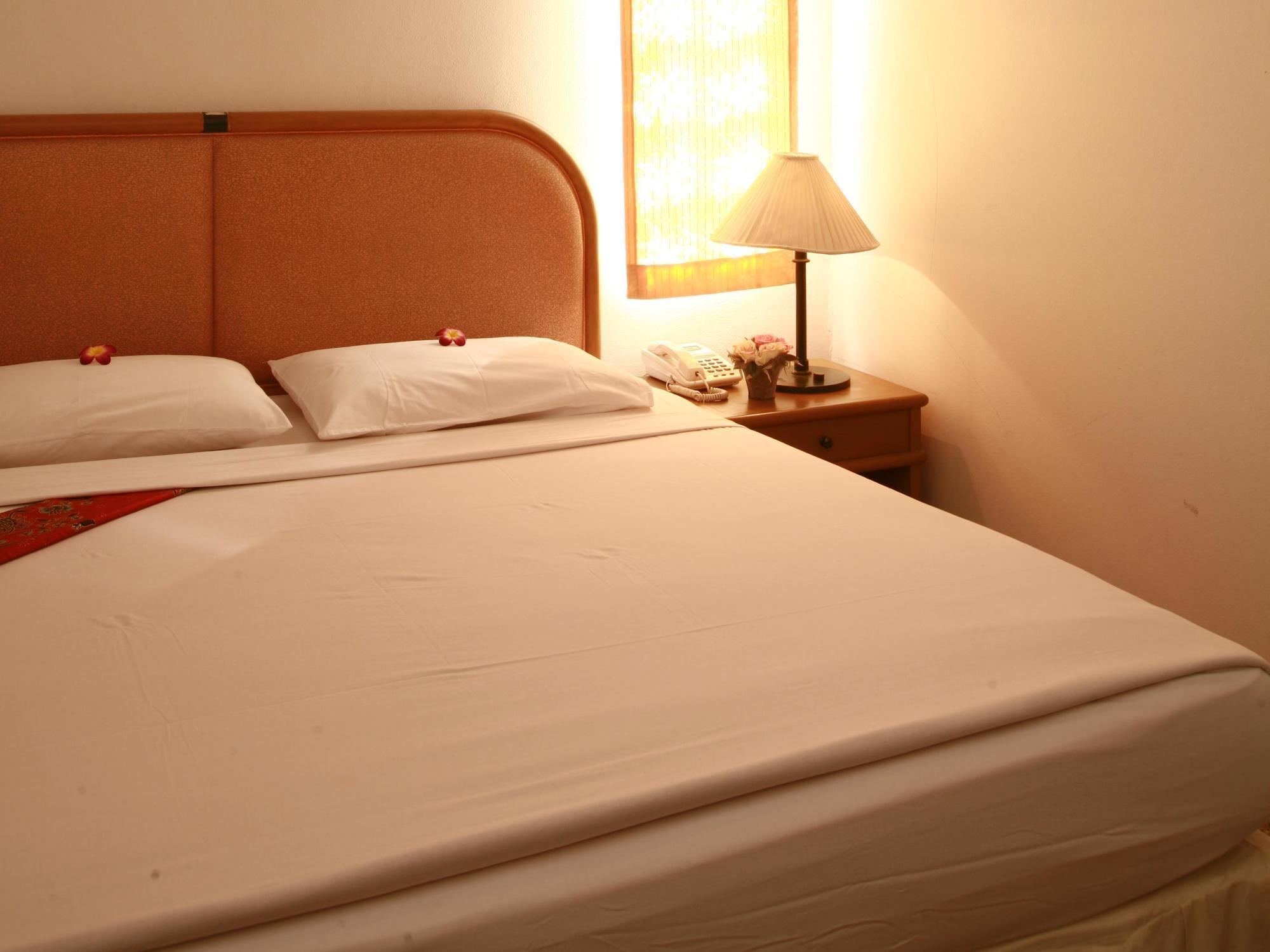 Regent Silom Hotel Bangkok Kültér fotó