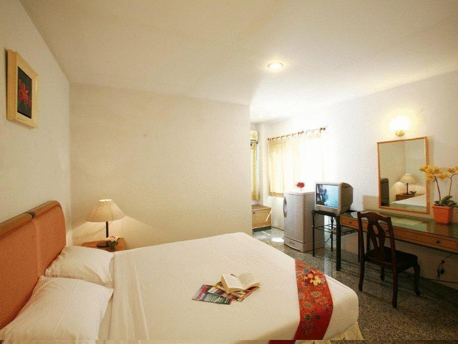 Regent Silom Hotel Bangkok Kültér fotó
